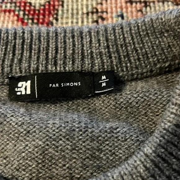 Simons gray sweater - Picture 2 of 8